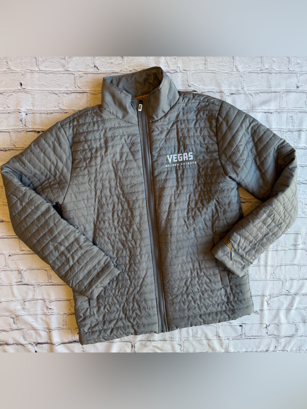 Las Vegas Golden Knights VGK puffer Jacket Embroidered Logo Gray Adult Medium